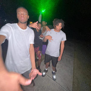 Walk Em Out (feat. rokkoutcaj & gen5ivecj) (Explicit)