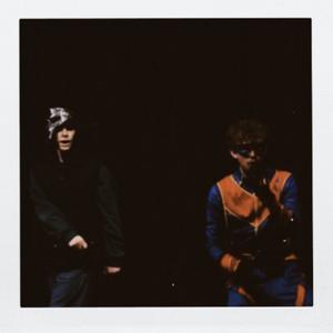 this sucks cause i feel like you know how i feel now but it still doesnt matter to you lol