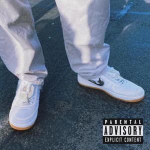 Hose über Schuh (Explicit)