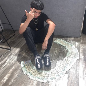 Moving (feat. Lil M3D) (Explicit)