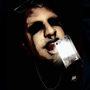 sm1l1ling f3a9 (Explicit)