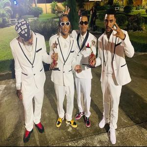 Yo fumo yerba (feat. La sagra, Tao el menor & Ganguero 313)