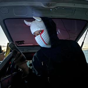 Mange moi (feat. Svetokron) (Explicit)