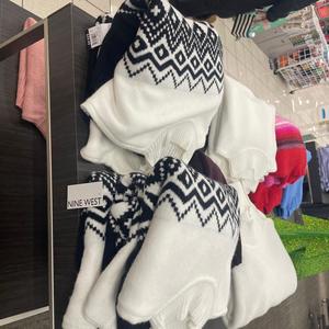 PULL YOUR PANTS UP (feat. RR) (Explicit)