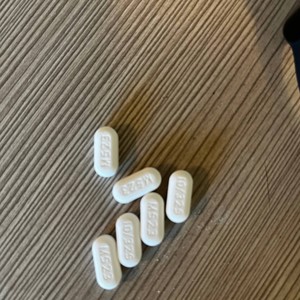 Heartless(feat. Tay kutt) (Explicit)