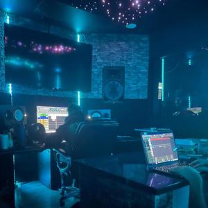 pick it up (feat. Sojabrat) (Explicit)