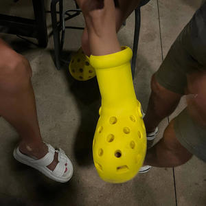 Body Bend (feat. Suave)