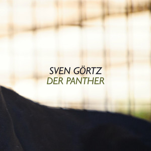 Der Herbstwind rüttelt die Bäume