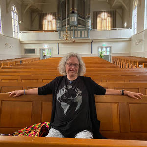 Jingle (feat. Funky Cool Erwina)