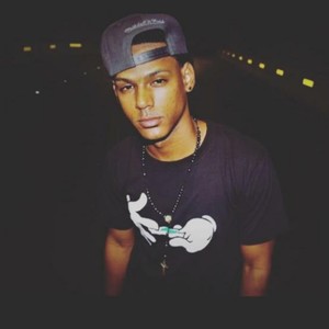 Besos Vacios (Explicit)