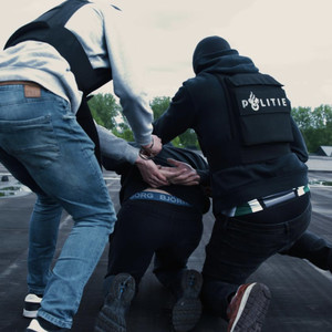 Mknsi - Nooit Genoeg (Explicit)