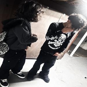 pole (feat. pabloXO) (Explicit)