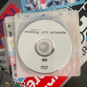 runnin with scissors (feat. F43) (Explicit)
