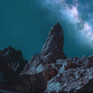 Stone (feat. Laylose)