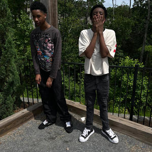 Semi (feat. littahsckoo) (Explicit)