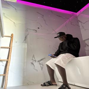 Diez (feat. Daayvx) (Explicit)