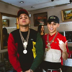 Aquí (feat. LuckyBrown) (Explicit)