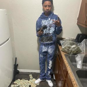 Popoff Grape (Send A Drop) (feat. BabyCeotrell) (Explicit)