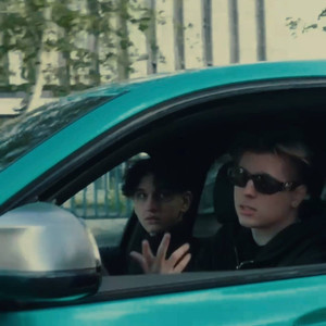 Сутенер (feat. maneki) (Explicit)