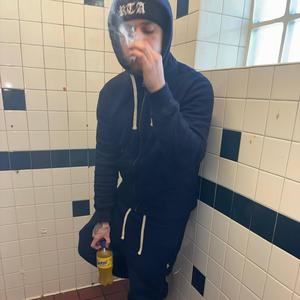 Show Me How (feat. Ricotaggedem) (Explicit)