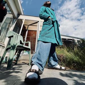 Pool in Cairns (feat. King Dewdrop) (Explicit)