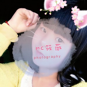 你别连笑都那么勉强