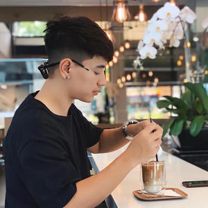 Los Caminos de la Vida (feat. Luis Angel Robelo)