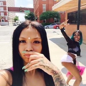 moodydiary (feat. Kynlary, New Age Music & Slump Audios) (Explicit)