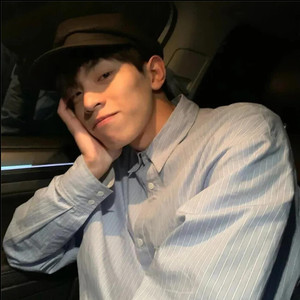 风雨彩虹铿锵玫瑰