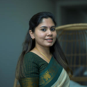 Azhagu nilave