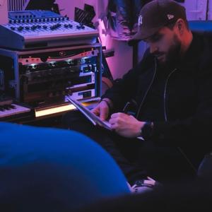 Loin des yeux, loin du coeur