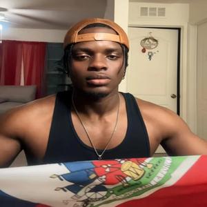 Love Danger (feat. Lil Queen)