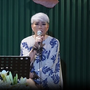 Hương Giang - Liên khúc Thương Nhau Ngày Mưa, Tình Khúc Chiều Mưa