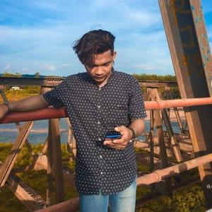 Kenapa Harus Ada Dia