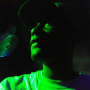 Red Queen (feat. Daize) (Explicit)