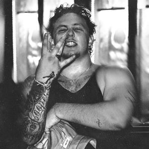 MUMMY (feat. Talinwya) (Explicit)