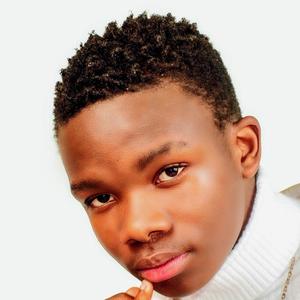 2022(Ndinewe)(feat. Young Qwano & Mad Flex) (Explicit)