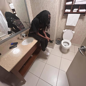 Hang Me A Nikka (feat. Lu Keltec) (Explicit)