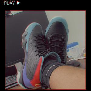 Designer Hoes (feat. ChiannRae) (Explicit)