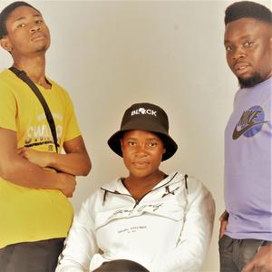 Ngenzeni naa!!! (feat. Lady Lee) (Rajah Remix Soulful|Explicit)