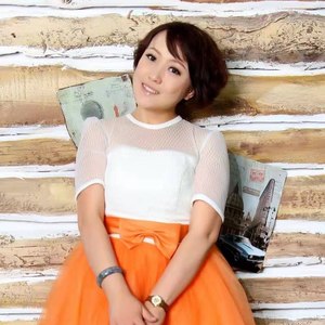 拉紧祖国妈妈的手 (伴奏)