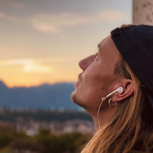 un peu de honte (Explicit)