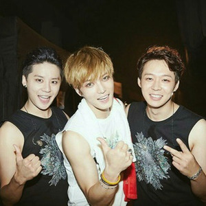 Lion Heart (JYJ演唱会)封面