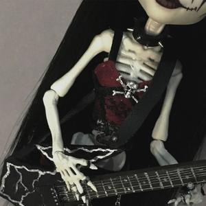 DRAKULAURA (Explicit)