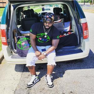 Cold World (feat. Hot & Big Facts) (Explicit)