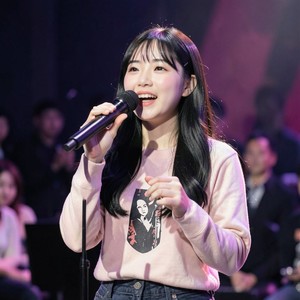 그녀는 하바나 한복판의 허름한 오두막에 - Guajirita Oriental.