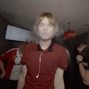 LIVLES (s02e01) (Explicit)