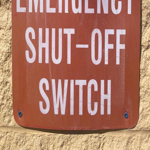 Coral Queef (feat. Benny Hue) (Explicit)