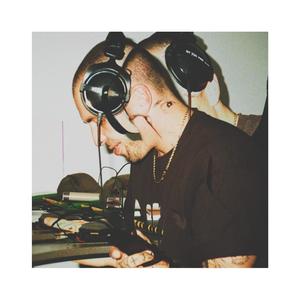 s a n d   a m   m e e r (Explicit)