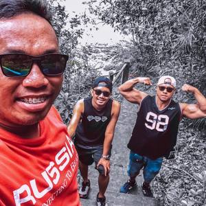 Khay Es Phi(with Disisid & JedhPro) (Explicit)